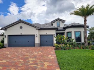 9154 Balsamo Dr, Palm Beach Gardens, FL 33412