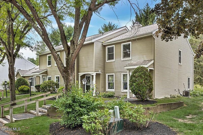 2nd image of 6 Wilton Court