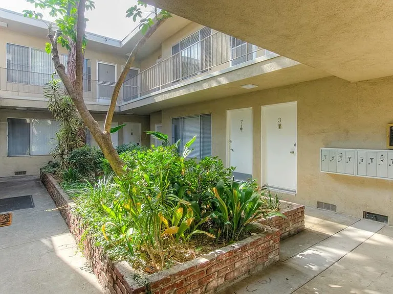 12424 Texas Ave — Photo 16