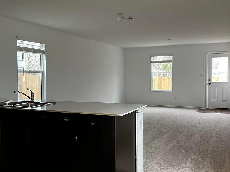 56 Trinity Cir — Photo 3
