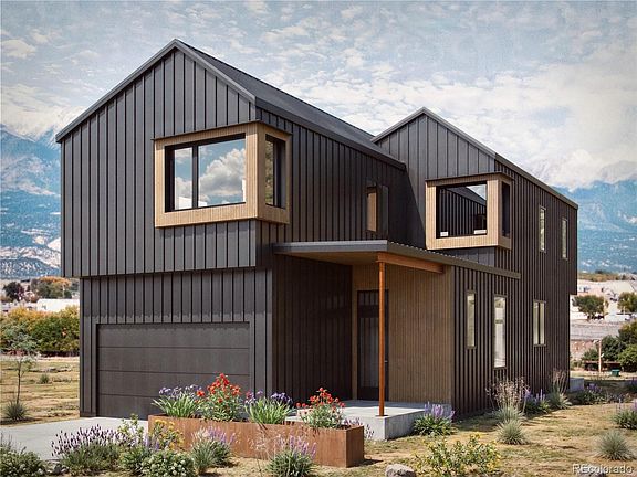 3rd image of 920 Crestone Avenue