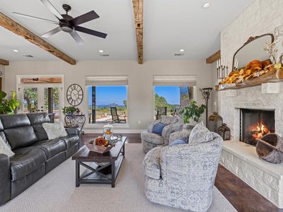 1944 Axis Cir, Fredericksburg, TX, 78624