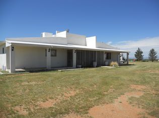 5899 E Helens Dr, Willcox, AZ 85643