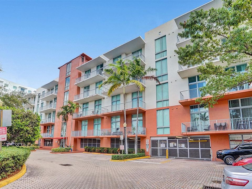 1st image of 2100 Van Buren St APT 215