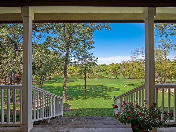 2nd image of 3325 Creek Rd