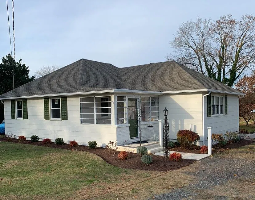 3 bed, 1376 sqft, $2,850 — Photo 1