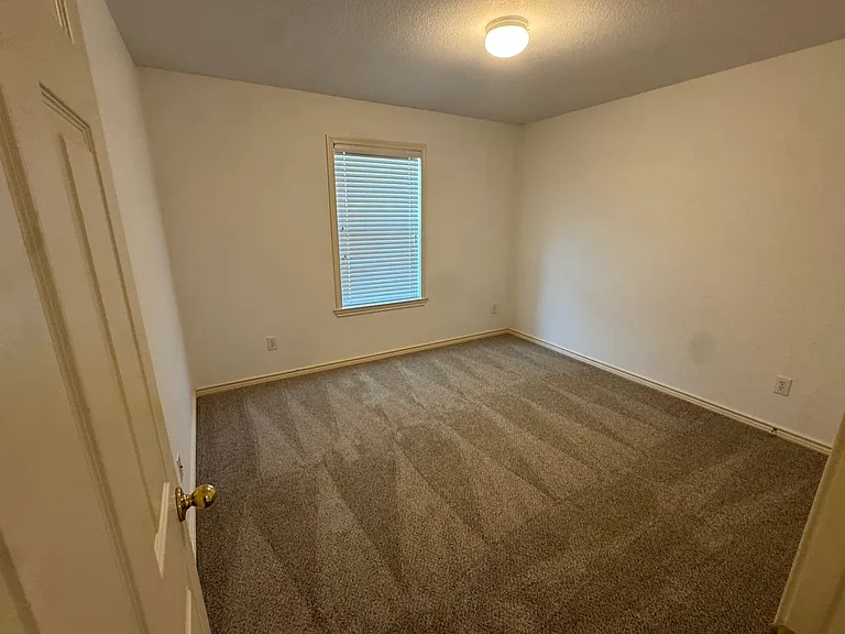 8831 Holliday Ln — Photo 8