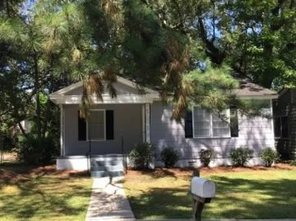 216 Pinehill Dr, Mobile, AL 36606