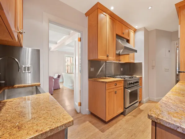 125 East 63rd Street image 6 of 10