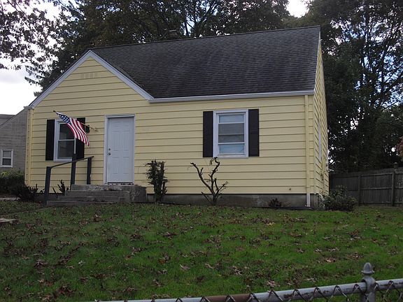 4th image of 248 Moran St