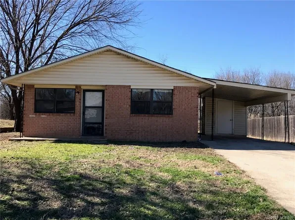 1209 Bolton St, Ada, OK 74820
