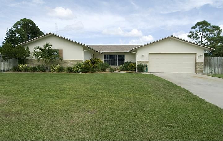 1st image of 2609 Plantation Dr