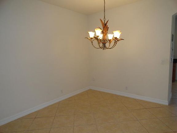 5th image of 161 E Bay Cedar Cir