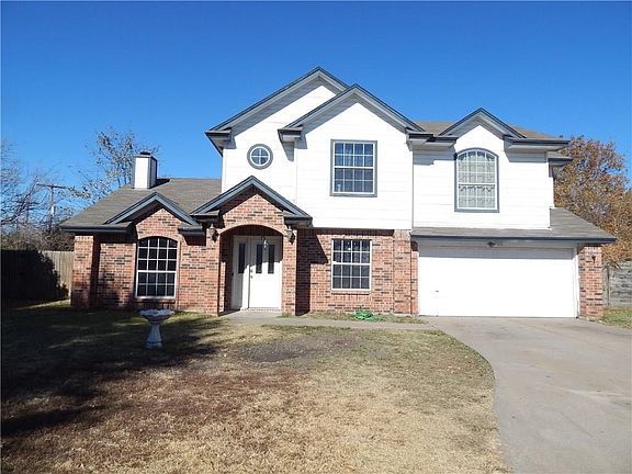 4th image of 800 Columbia Ct