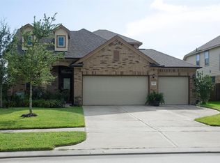 224 Harbor Bend Ln, Dickinson, TX 77539