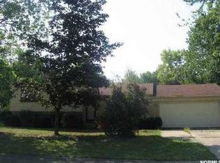 6820 Fitch Rd, Olmsted Township, OH 44138