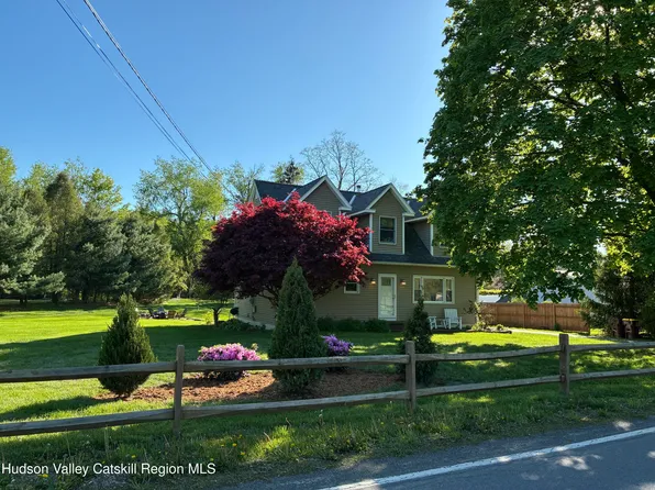 37 Garage Place Road, Ghent, NY 12075