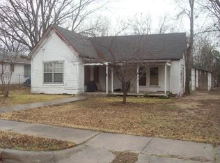 1007 W 3rd St, Clifton, TX 76634