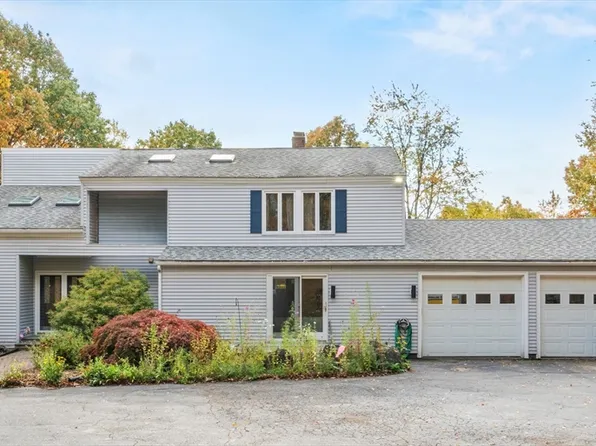 36 Sunrise Ave, Leominster, MA 01453