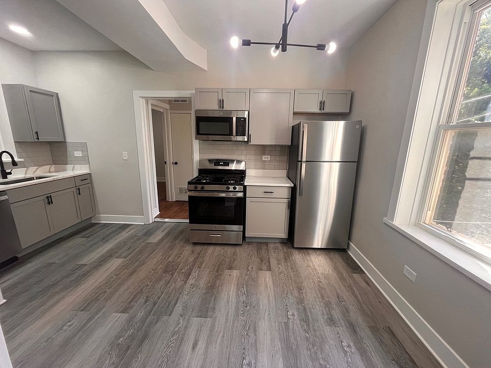 1st image of 2955 N Spaulding Ave APT 1R