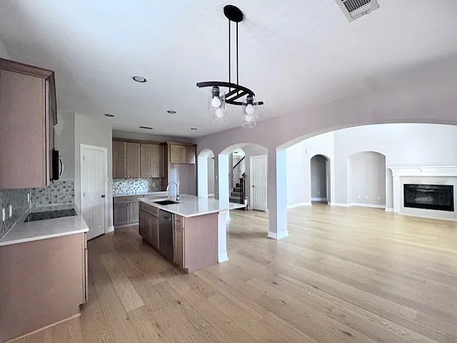 6504 Diamond Dr — Photo 10