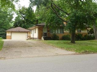 6937 W Palmer Lake Dr, Minneapolis, MN 55429