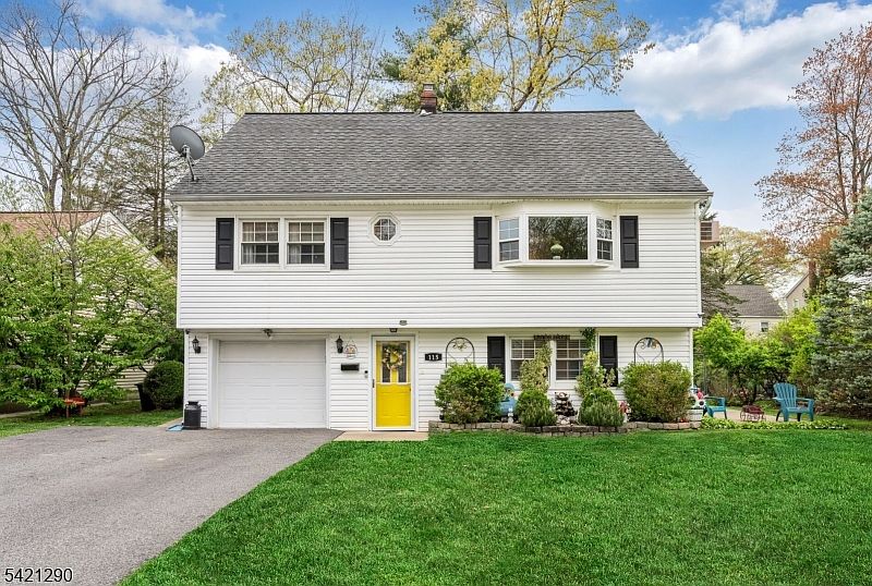1st image of 115 Claremont Ter
