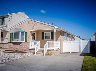 121 W Newark Ave, Wildwood Crest, NJ 08260