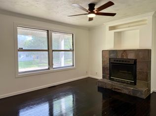 1611 W Lock Raven Rd, Champaign, IL