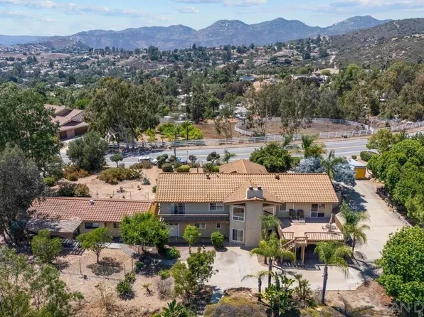 9895 El Capitan Real Rd, El Cajon, CA 92021