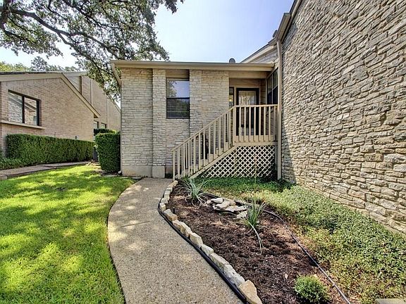 2nd image of 9518 Topridge Dr APT 8