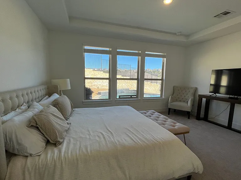 1404 Castalo Ln — Photo 10
