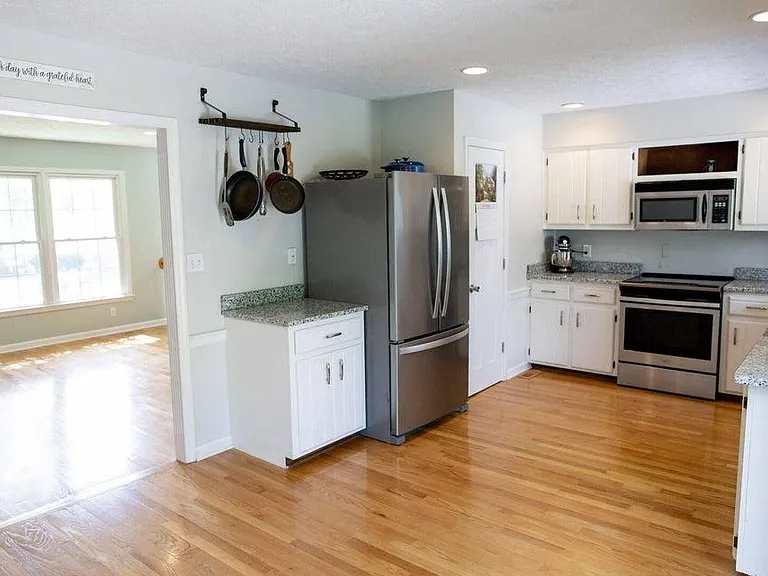 580 Castle Dr — Photo 9