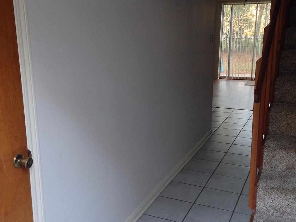 Hallway from front door2