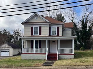 127 Franklin Blvd N, Gretna, VA 24557