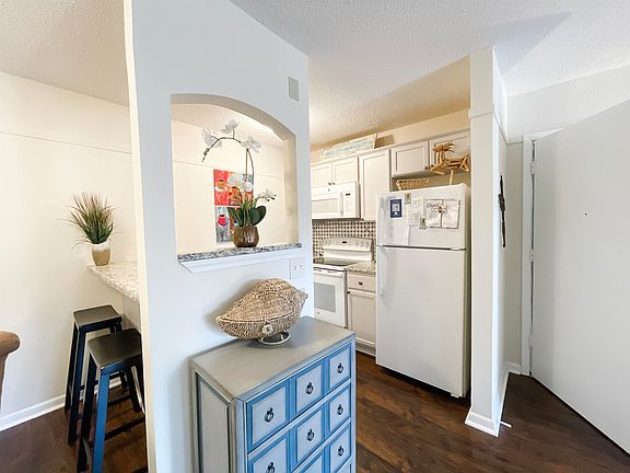 3rd image of 178 Salt Marsh Circle #30-E