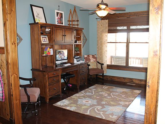 3rd image of 15280 Linden Ct