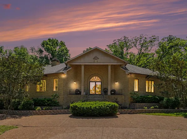 320 Shutes Cv, Old Hickory, TN 37138