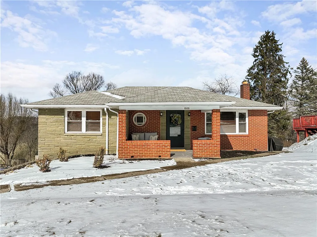 1323 Hornbake Dr photo 1