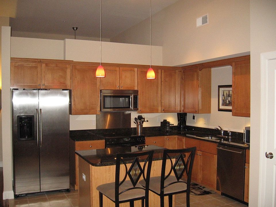 1st image of 1515 Lafayette Ave Unit 313