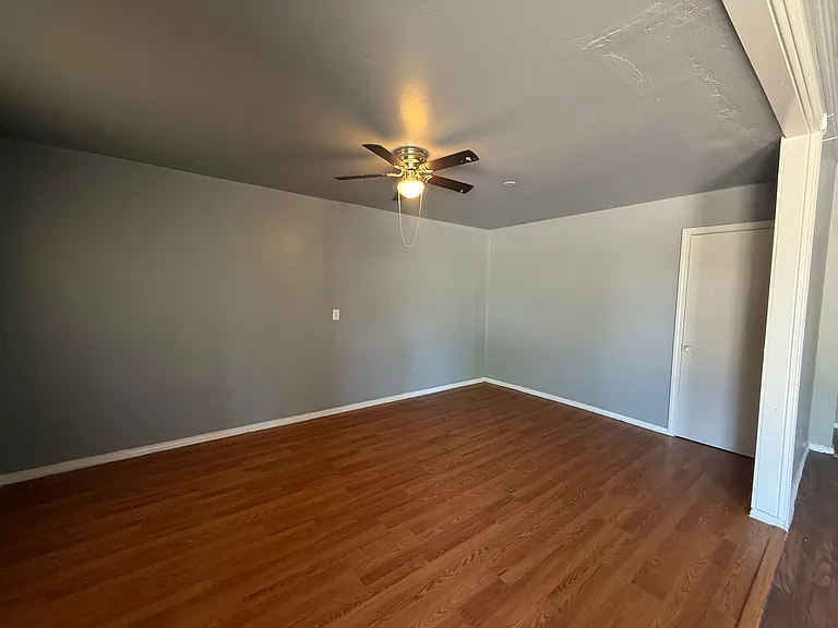 1306 N Arthur St — Photo 3