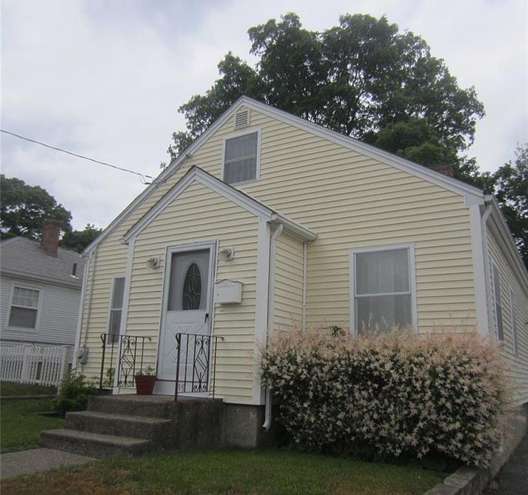 1st image of 35 Oakdale Ave