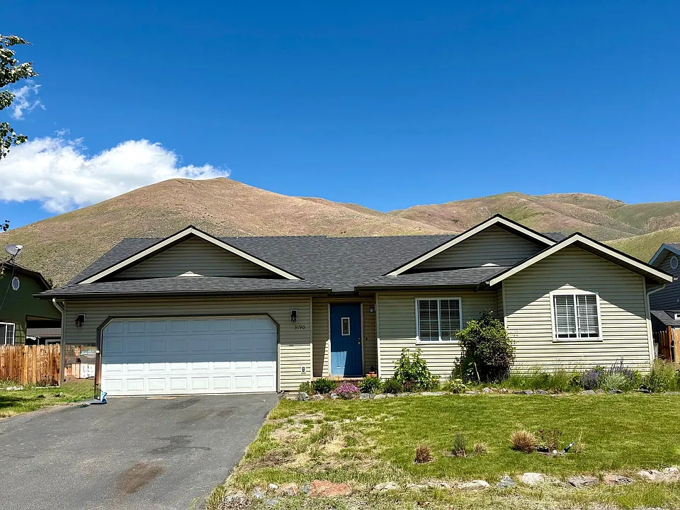 3190 Mountain Ash Dr