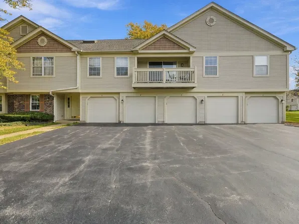 1253 Ballantrae Pl APT A, Mundelein, IL 60060