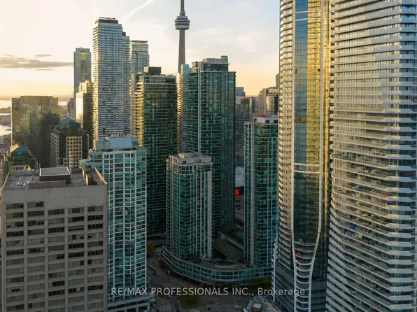 16 Yonge St, Toronto, ON