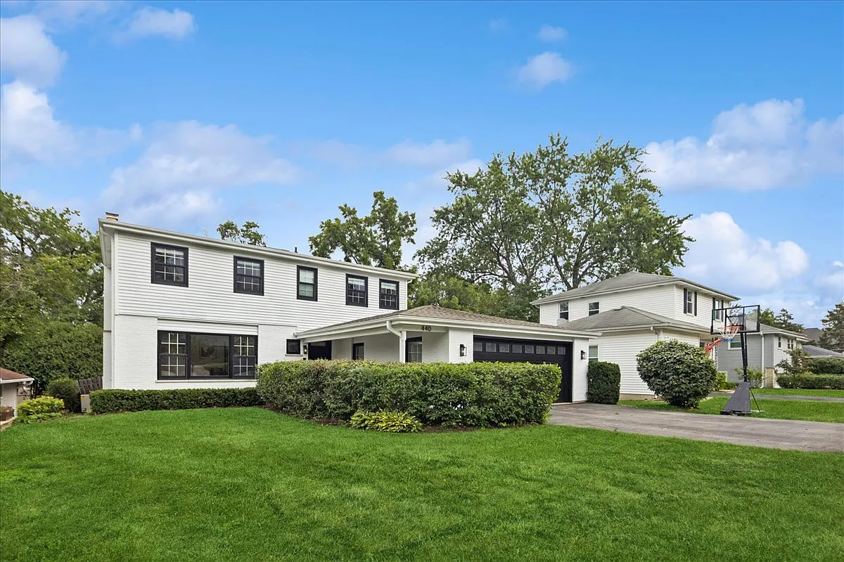 440 Elm St photo 1
