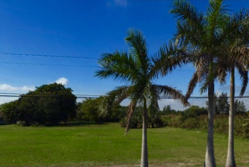1st image of 1665 NW 15th Ave