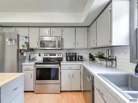4th image of 12211 Crawford Cir