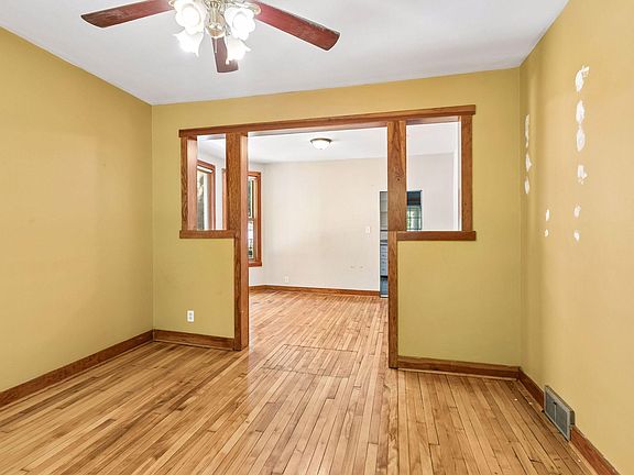 2nd image of 524 Harrison Ave