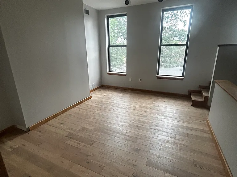 1313 Sheffield St #2 — Photo 6